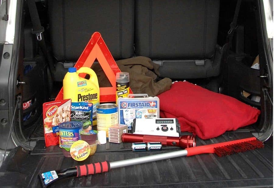 How To Prepare A Car Emergency Kit